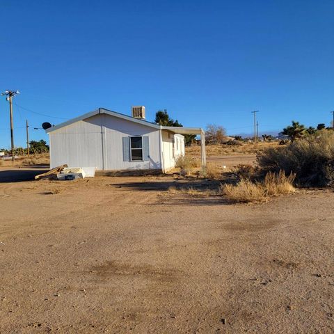 9572 Smith Road, Phelan, CA 92371