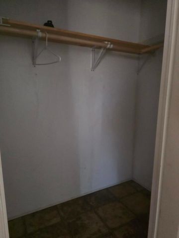 9572 Smith Road, Phelan, CA 92371