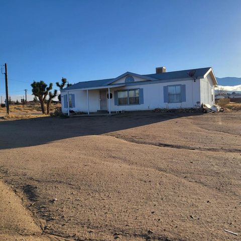 9572 Smith Road, Phelan, CA 92371