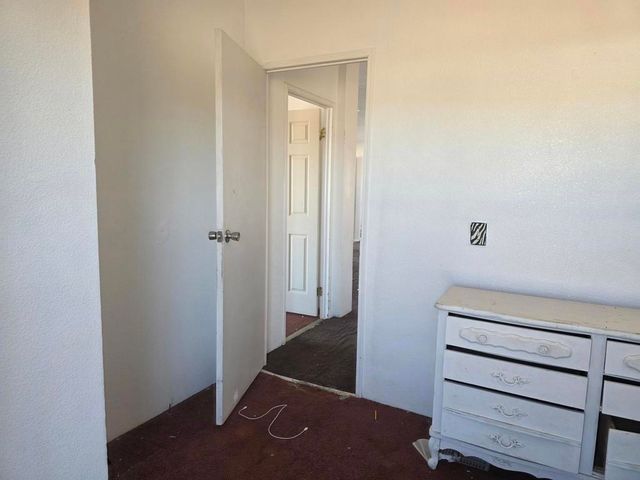 9572 Smith Road, Phelan, CA 92371