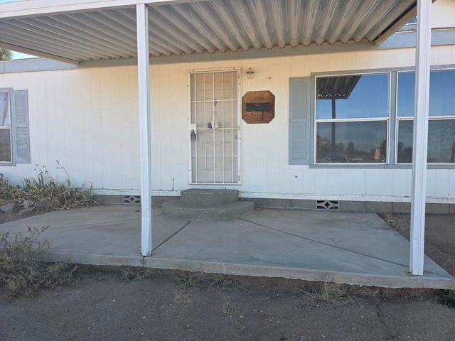 9572 Smith Road, Phelan, CA 92371