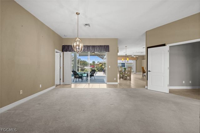 410 SE 20th CT, Cape Coral, FL 33990