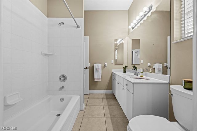 410 SE 20th CT, Cape Coral, FL 33990