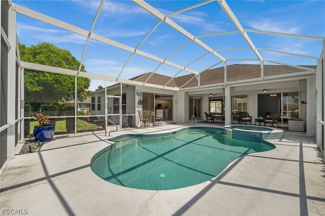 410 SE 20th CT, Cape Coral, FL 33990