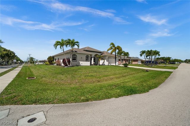 410 SE 20th CT, Cape Coral, FL 33990