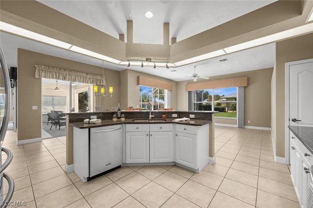 410 SE 20th CT, Cape Coral, FL 33990