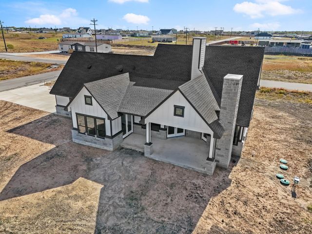 142 Desperado LOOP, Del Valle, TX 78617