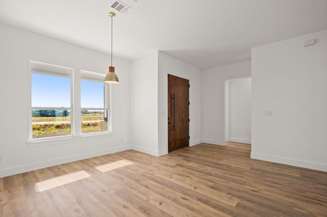 142 Desperado LOOP, Del Valle, TX 78617