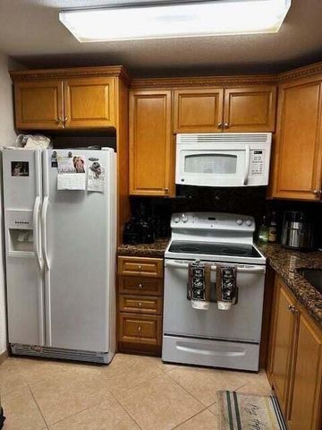 670 N Brittany N 670, Delray Beach, FL 33446