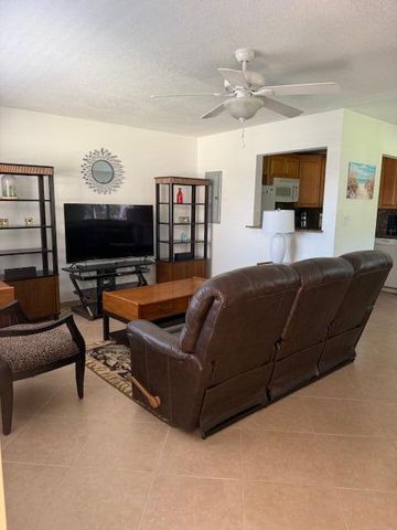 670 N Brittany N 670, Delray Beach, FL 33446