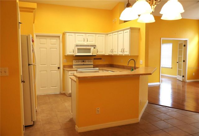 2332 SE 18 CIRCLE, Ocala, FL 34471