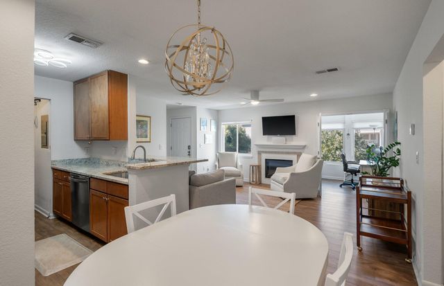 264 Alexandra Drive 15, Mount Pleasant, SC 29464