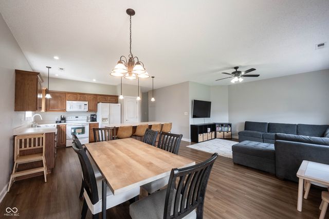 19366 Sandbar Drive, Noblesville, IN 46062