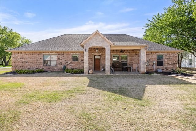 904 Janis Street, Granbury, TX 76049