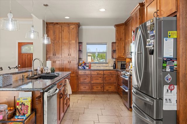 904 Janis Street, Granbury, TX 76049
