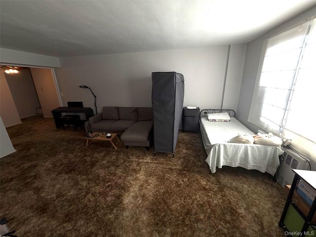 88-30 182nd Street 3G, Hollis, NY 11423