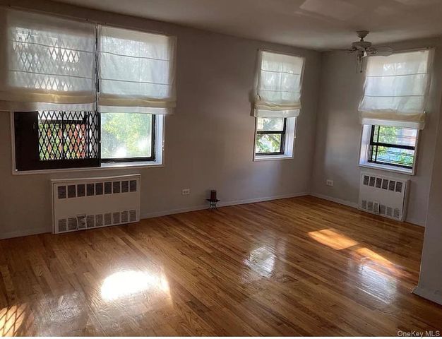 88-30 182nd Street 3G, Hollis, NY 11423