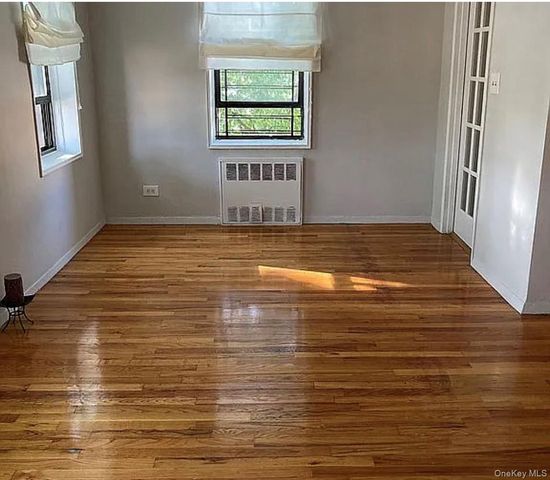 88-30 182nd Street 3G, Hollis, NY 11423