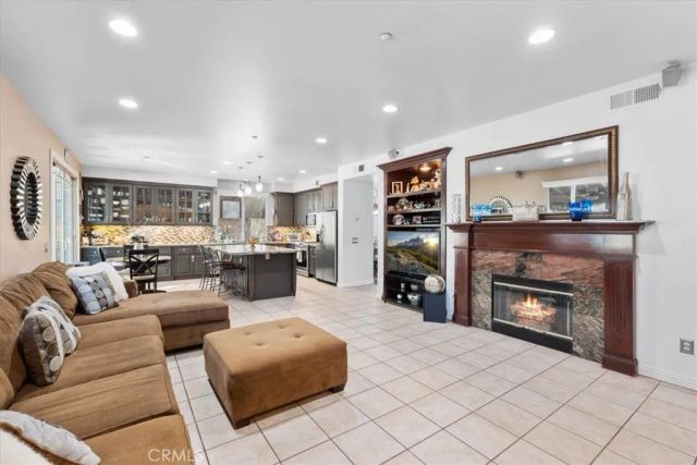 15590 Eastwind, Fontana, CA 92336