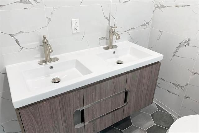 1525 38TH ST, North Bergen, NJ 07047