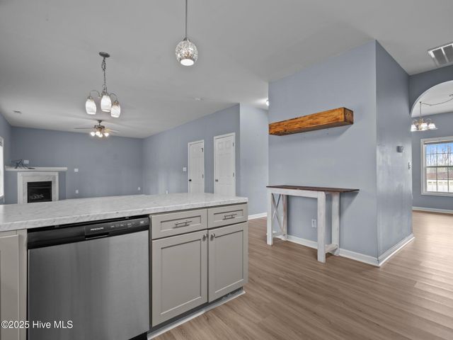 115 Craig Drive, Hubert, NC 28539