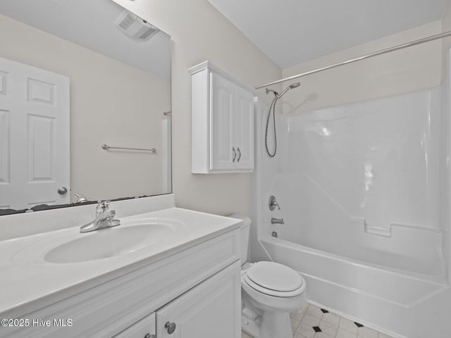 115 Craig Drive, Hubert, NC 28539