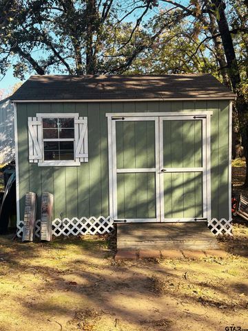 492 County Road 1947, Yantis, TX 75497