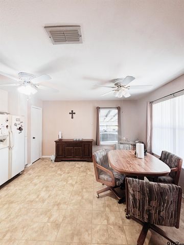 492 County Road 1947, Yantis, TX 75497