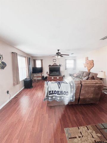 492 County Road 1947, Yantis, TX 75497