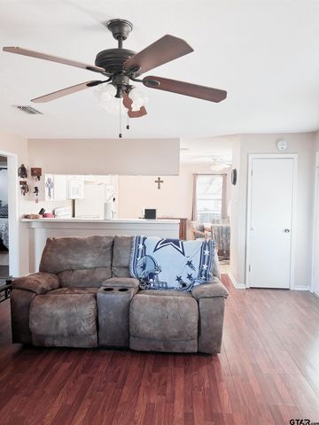 492 County Road 1947, Yantis, TX 75497