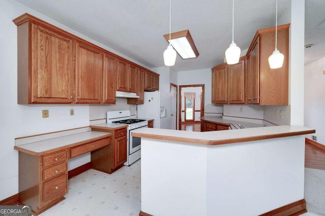 98 Country Acres Court, Mcdonough, GA 30253