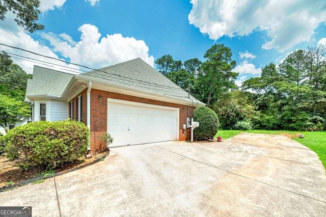 98 Country Acres Court, Mcdonough, GA 30253