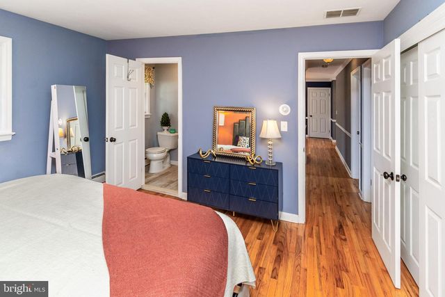 6 MORNINGSIDE DR, Pennington, NJ 08534