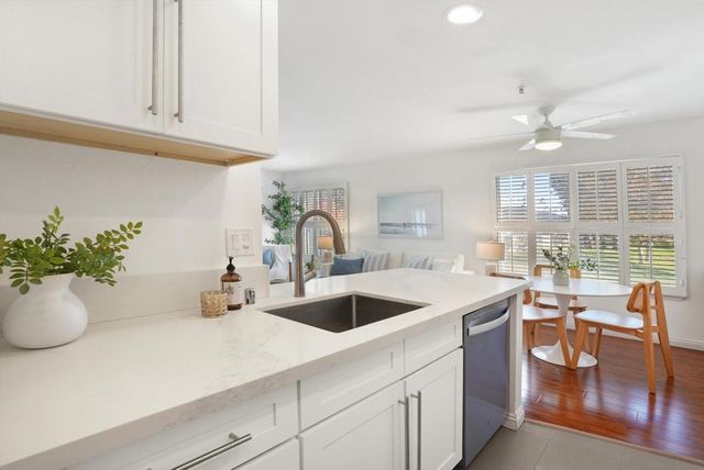 18242 Parkview Lane 208, Huntington Beach, CA 92648