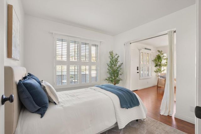 18242 Parkview Lane 208, Huntington Beach, CA 92648