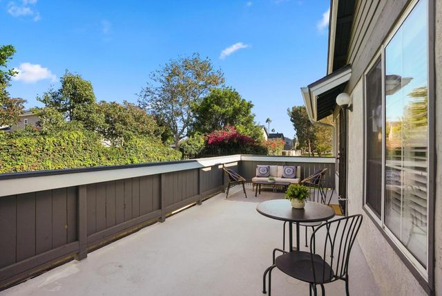 18242 Parkview Lane 208, Huntington Beach, CA 92648