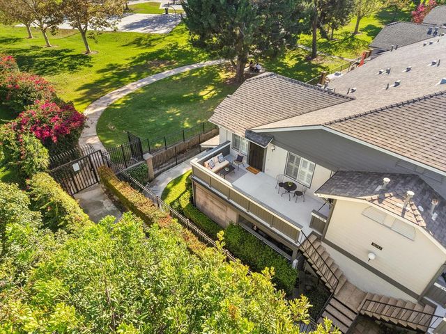 18242 Parkview Lane 208, Huntington Beach, CA 92648