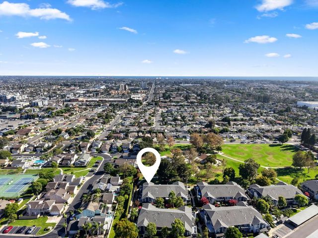 18242 Parkview Lane 208, Huntington Beach, CA 92648