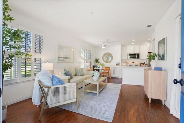 18242 Parkview Lane 208, Huntington Beach, CA 92648