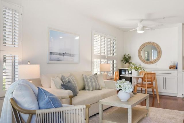 18242 Parkview Lane 208, Huntington Beach, CA 92648