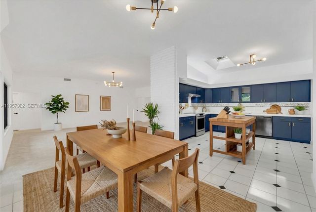 7132 SW 65th Ave, South Miami, FL 33143