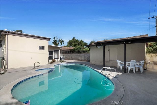 141 S Beachwood Drive, Burbank, CA 91506