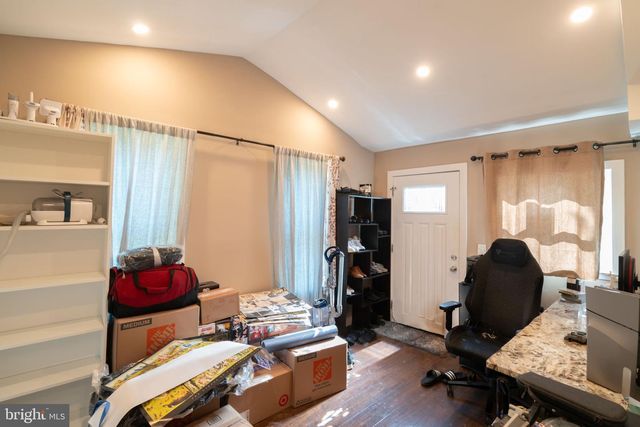 1114 S DICKENSON AVE, Sterling, VA 20164