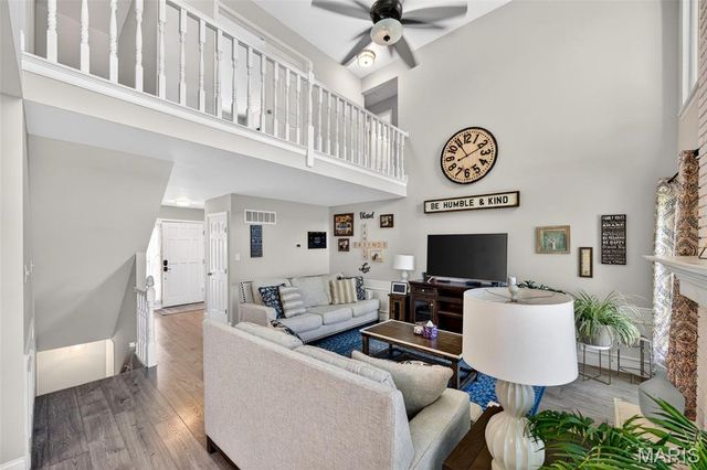 246 Westridge Parc Lane, Ellisville, MO 63021