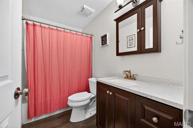 246 Westridge Parc Lane, Ellisville, MO 63021