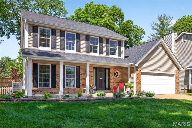 246 Westridge Parc Lane, Ellisville, MO 63021
