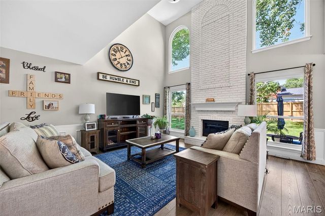 246 Westridge Parc Lane, Ellisville, MO 63021