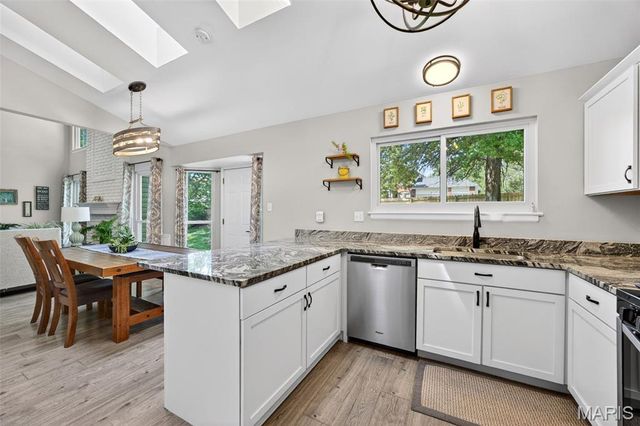 246 Westridge Parc Lane, Ellisville, MO 63021