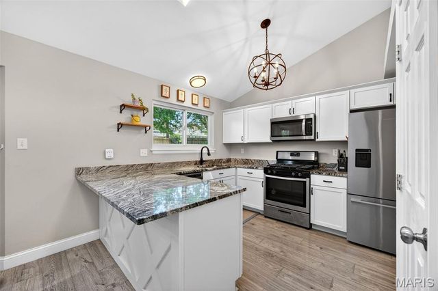 246 Westridge Parc Lane, Ellisville, MO 63021