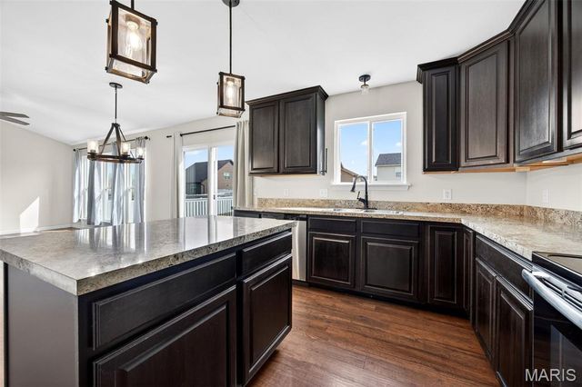 791 Glen Eagle Drive, Troy, MO 63379